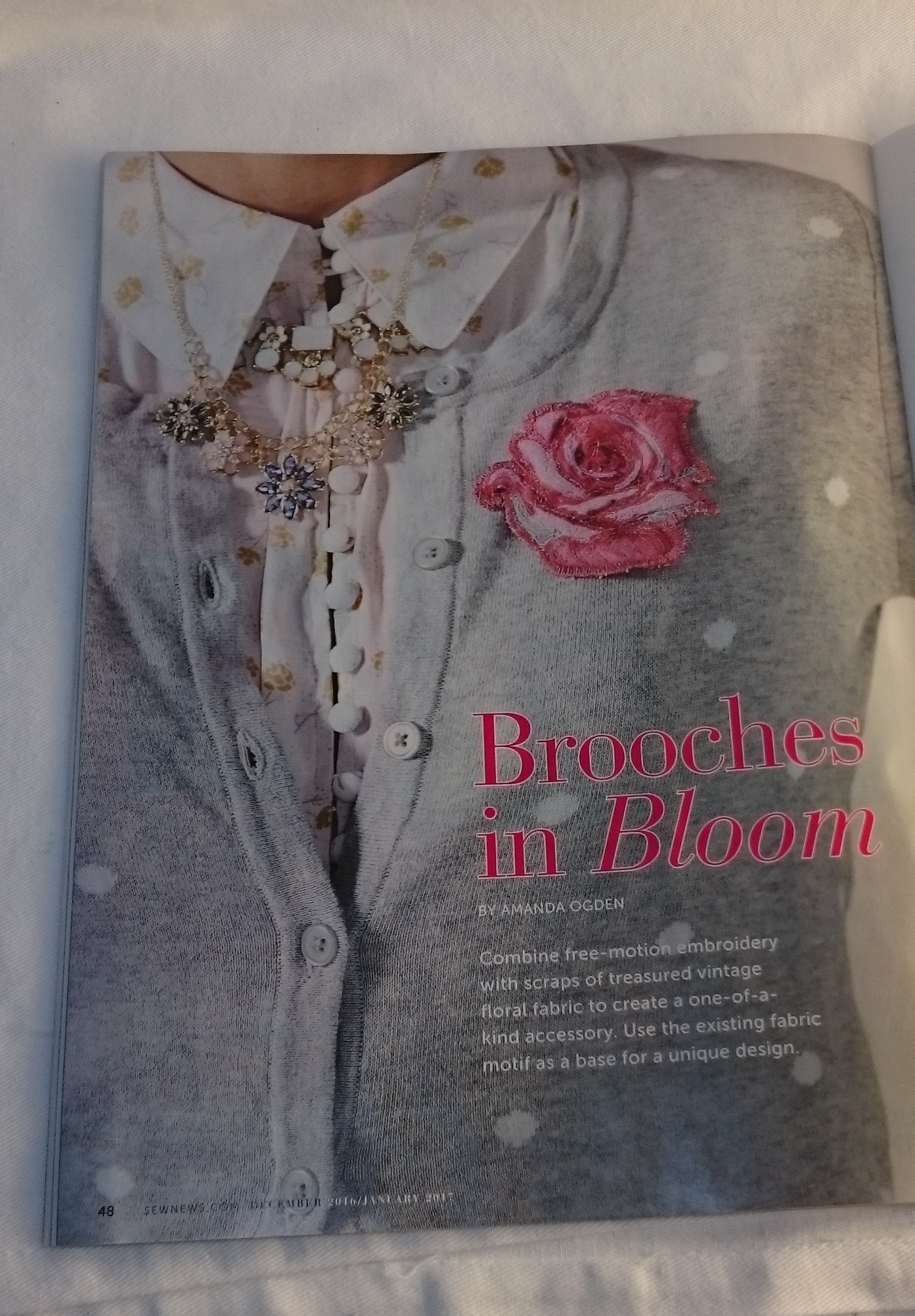 Machine-embroidered brooch by Amanda Jane Textiles