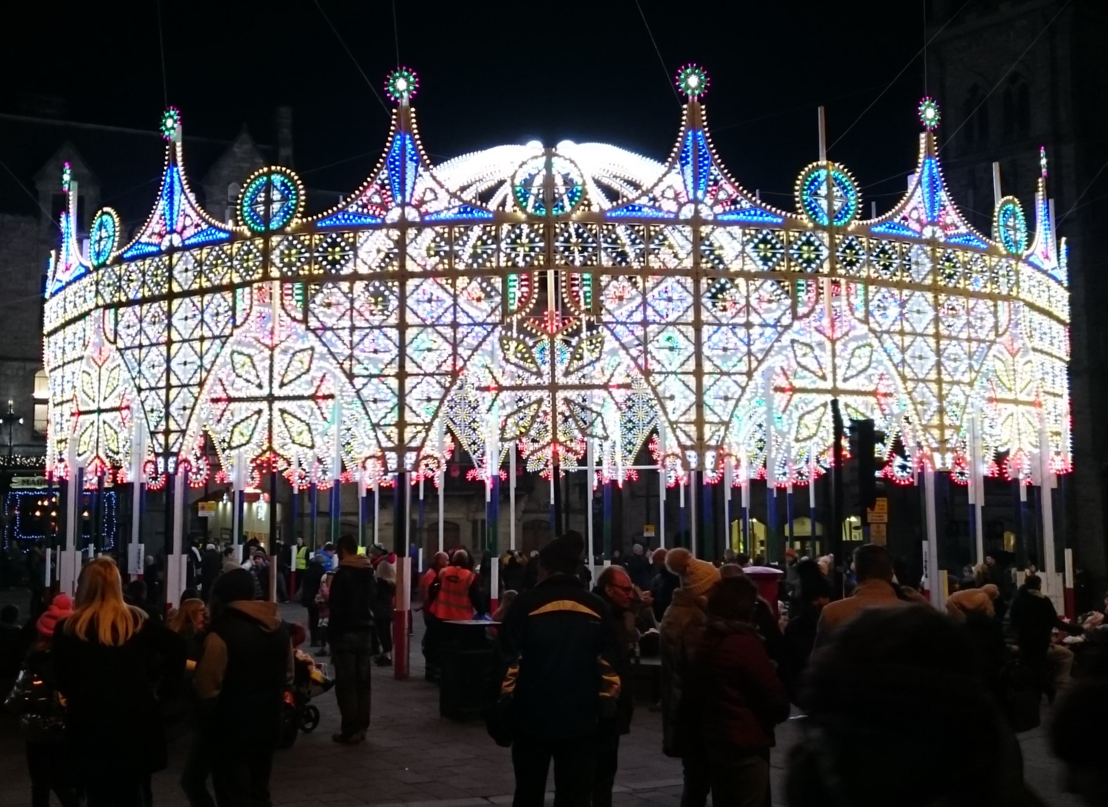 Dome and Arches by Luminarie de Cagna