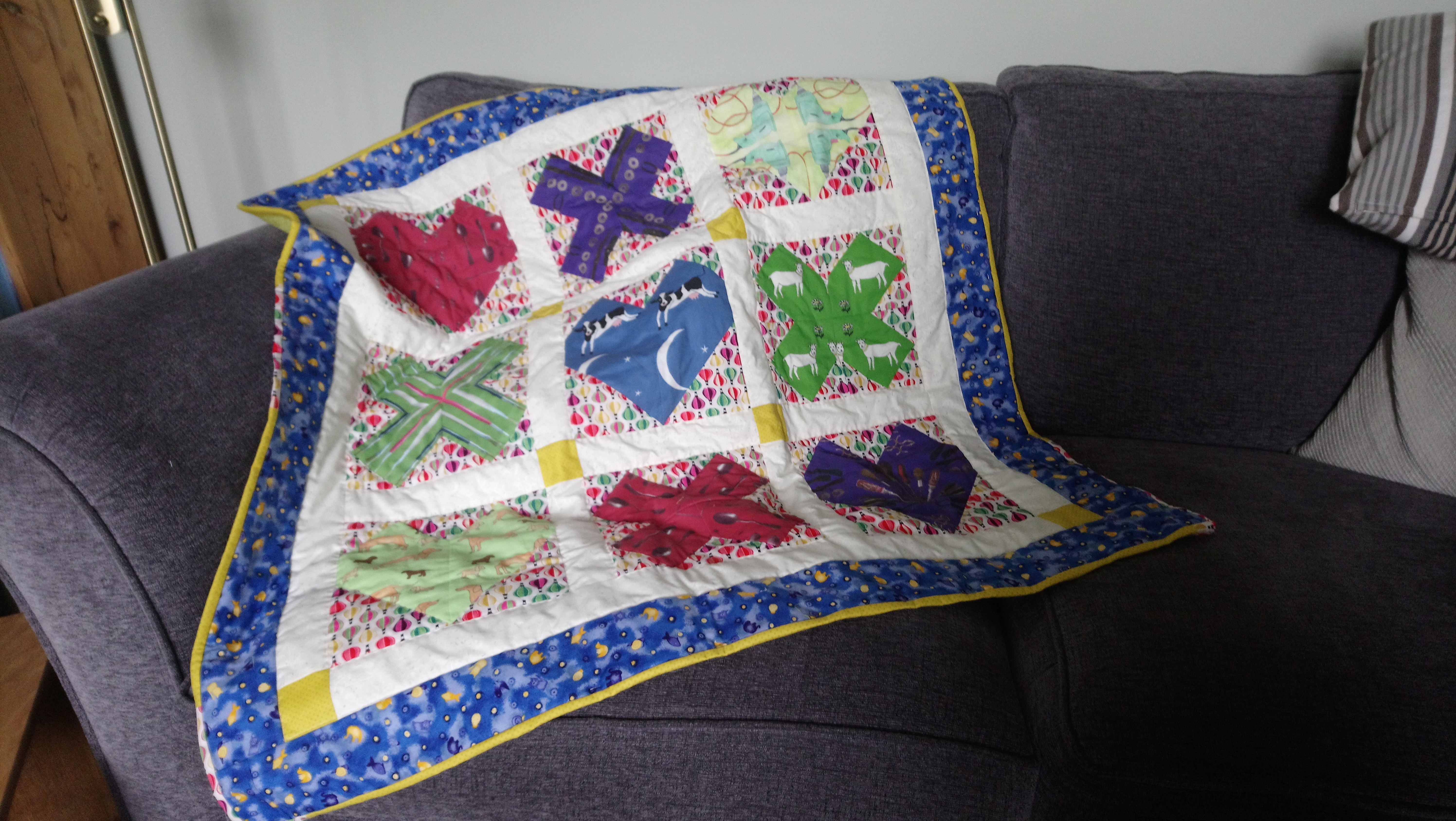 Love and Kisses quilt, designed by Sarah Ashford and made by Alison Moore