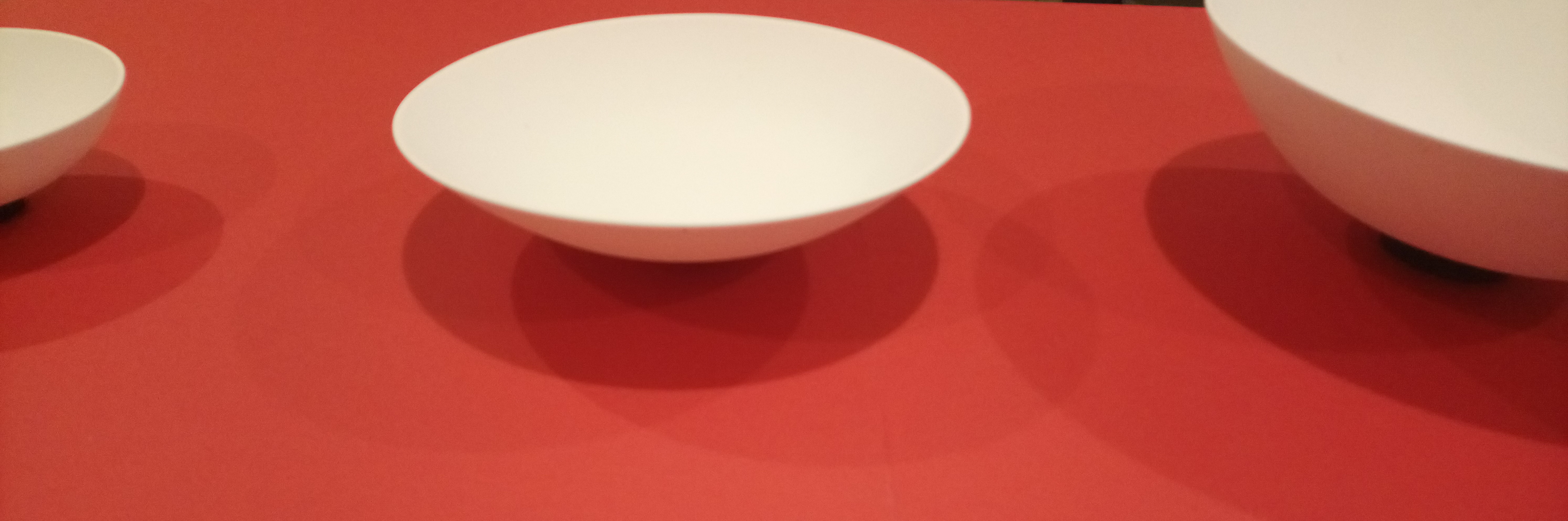 White ceramic bowls made by Reiko Kaneko