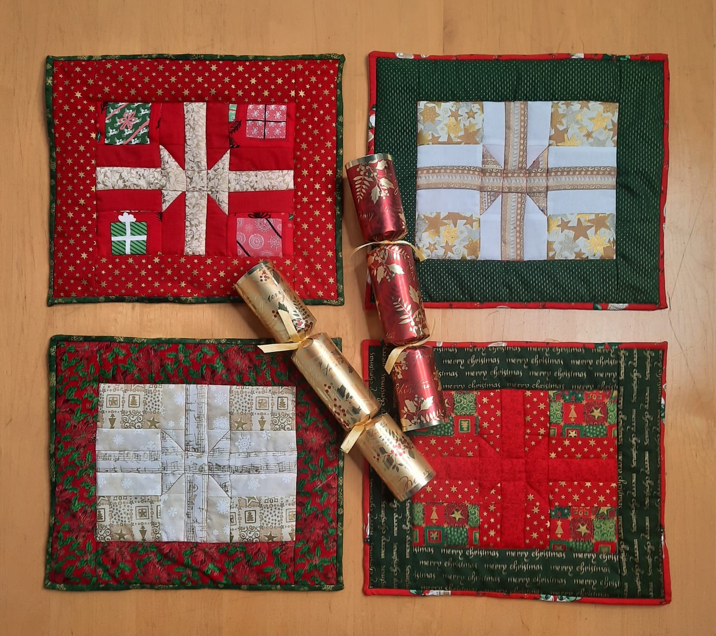 Cover photo for the 'Presents' table mat pattern by Amanda Jane Textiles