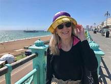 The Frugal Fashion Shopper, a fashion blogger who shops in charity shops for her wardrobe