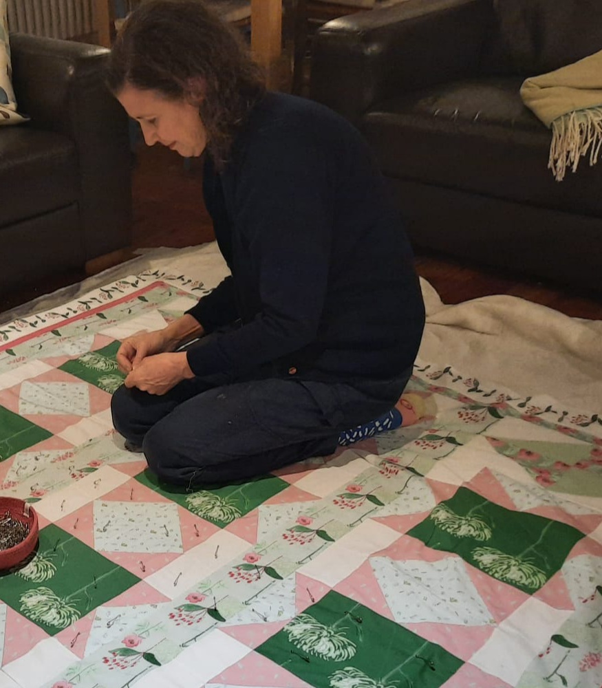 Layering up the 'Summer Bouquets' quilt