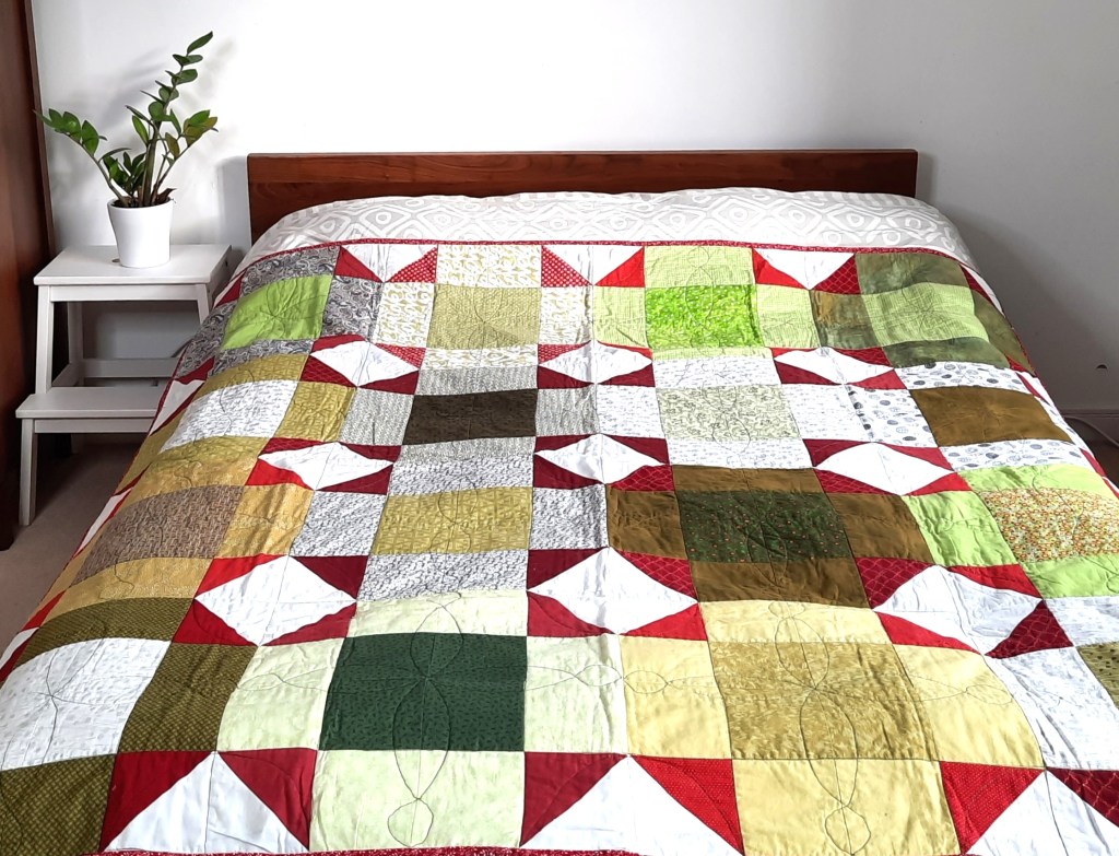 In the Corner quilt, for sale from Amanda Handmade Quilts on Etsy